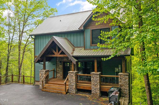 5276 Riversong Way, Sevierville, TN