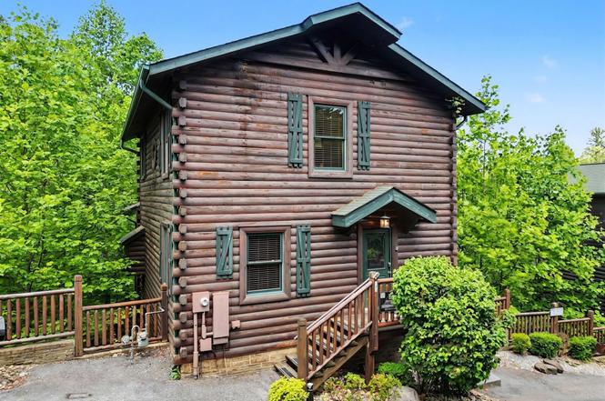 831 Spirit Loop Way, Gatlinburg, TN
