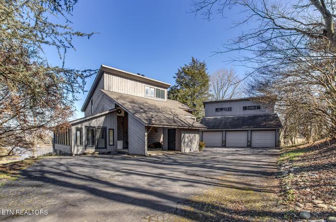 2092 Lakewood Dr, Loudon, TN