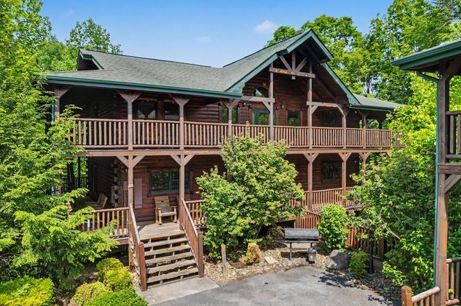 805 Spirit Loop Way, Gatlinburg, TN