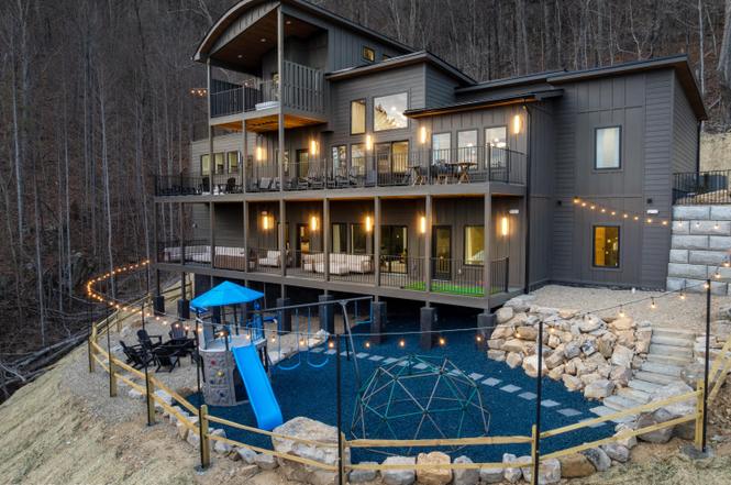 2349 Bluff Mountain Rd, Sevierville, TN