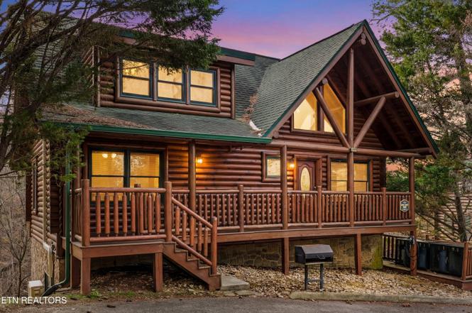 2012 Bear Creek Way, Pigeon Forge, TN