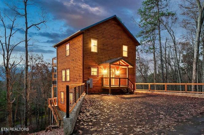 1808 Spring Hill Dr, Sevierville, TN