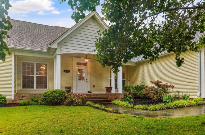 146 Thoroughbred Dr, Cleveland, TN