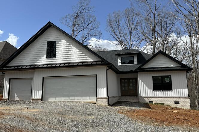 301 Seminole Trce, Loudon, TN