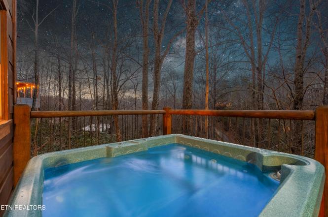 2457 N School House Gap Rd, Sevierville, TN