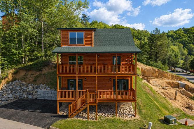 1632 Mountain Lodge Way, Sevierville, TN