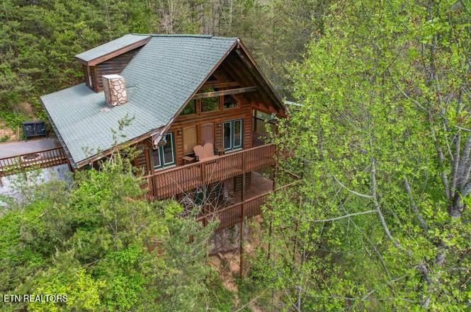 1979 E Mountain View Way, Pigeon Forge, TN