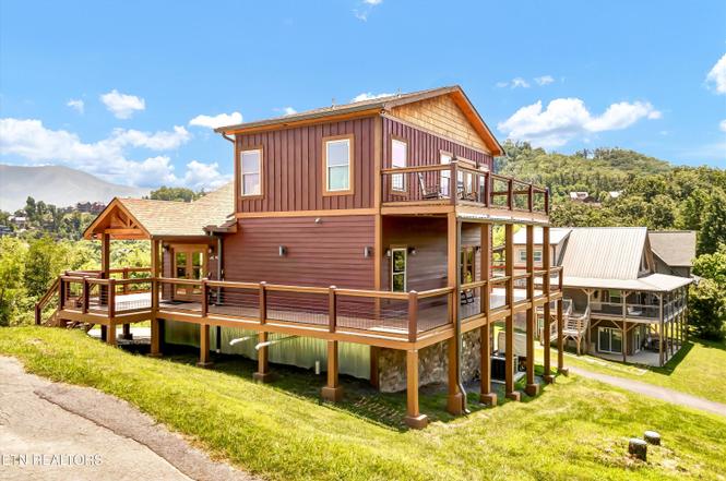 809 Wattle Blossom Way, Gatlinburg, TN