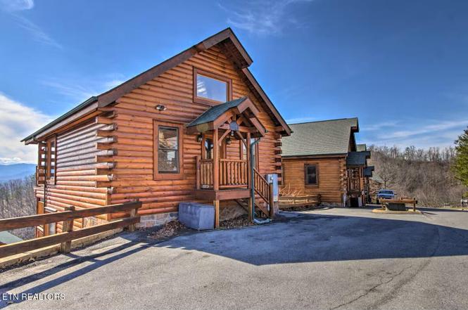 2310 Top Of The World Dr, Sevierville, TN