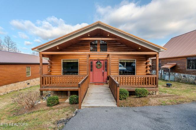 221 Forrest Loop Way, Gatlinburg, TN