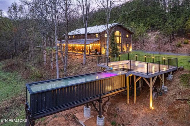 1293 Laurel Lick Rd, Pigeon Forge, TN