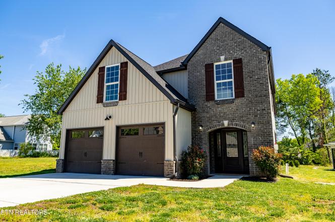 215 Ogana Ln, Loudon, TN