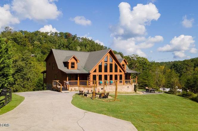 2715 Dayne Dr, Sevierville, TN