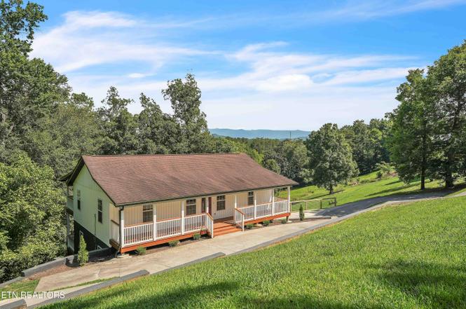 334 Amolee Ln, Sevierville, TN