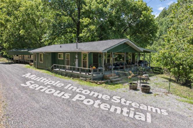2792 Happy Hollow Rd, Sevierville, TN