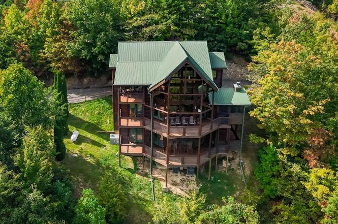 4248 Teaberry Vista Ln, Sevierville, TN