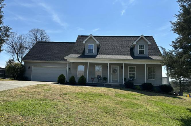 1435 Club Dr, Loudon, TN