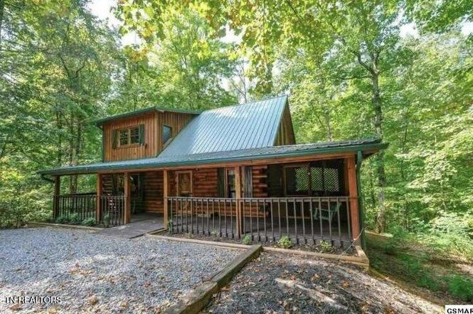 1011 Elm Cir, Sevierville, TN