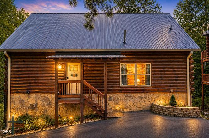 1622 Misty Hollow Way, Gatlinburg, TN