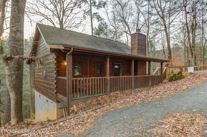 1590 Walt Price Rd, Sevierville, TN