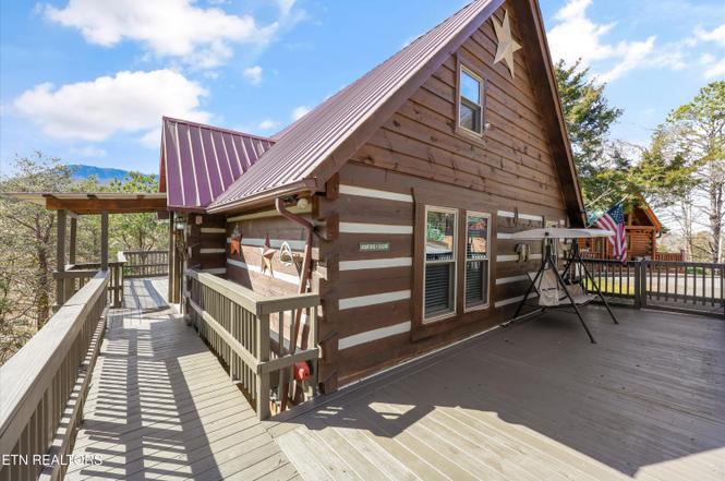 1483 Honey Oaks Way, Sevierville, TN