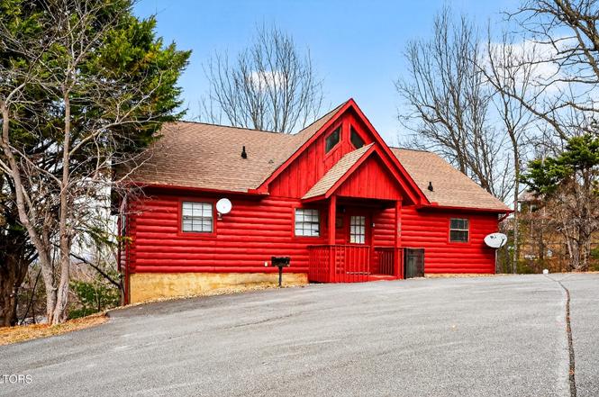 1629 Pinewood Way, Sevierville, TN