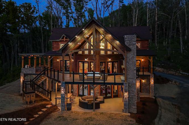 2203 Ridgeland Cir, Sevierville, TN