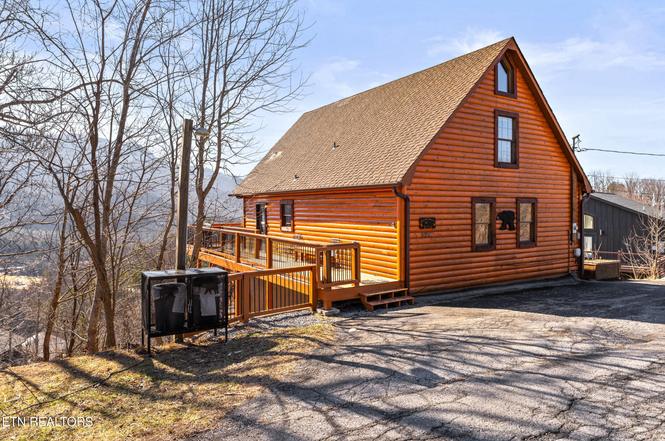 829 Red Fox Trl, Gatlinburg, TN