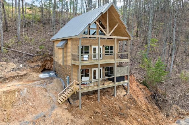 3308 Pine Peak Way, Sevierville, TN