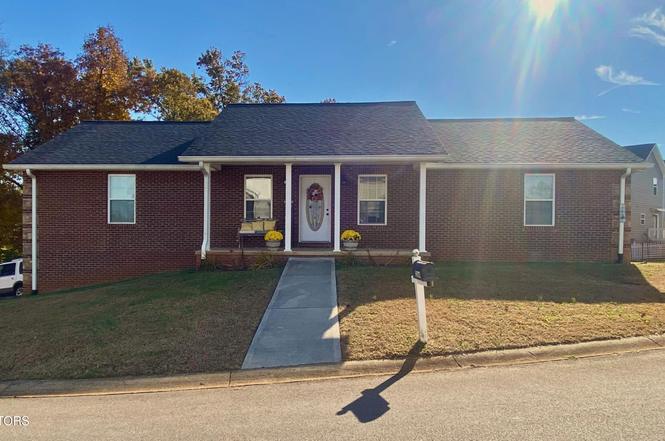 1264 Lori Ellen Ct, Sevierville, TN