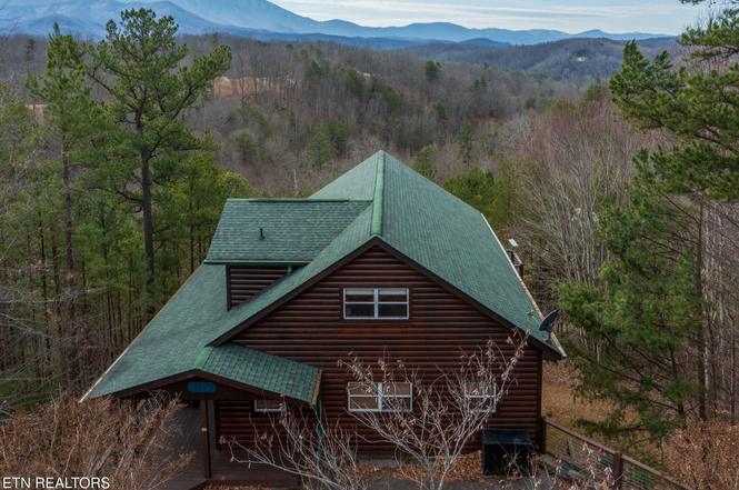 3779 Old Mountain Rd, Sevierville, TN
