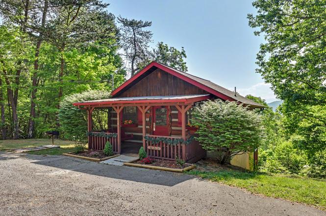 1818 Ridgecrest Dr, Sevierville, TN