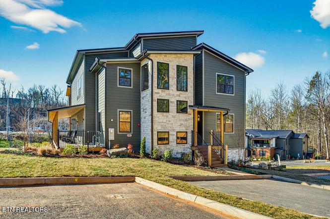 130 Mills Park Rd #10, Gatlinburg, TN