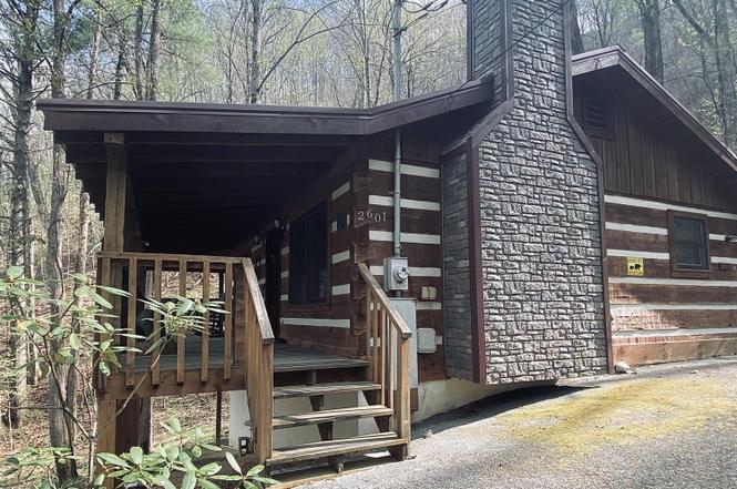 2601 Black Bear Ln, Sevierville, TN