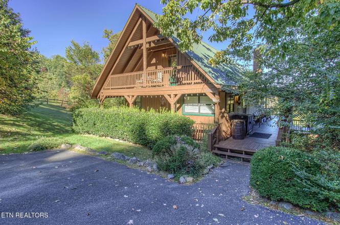 1640 Bench Mountain Way, Sevierville, TN