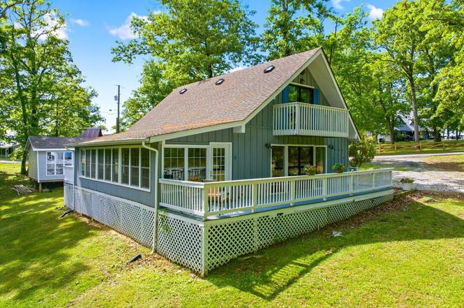 915 Leisure Ln, Sevierville, TN
