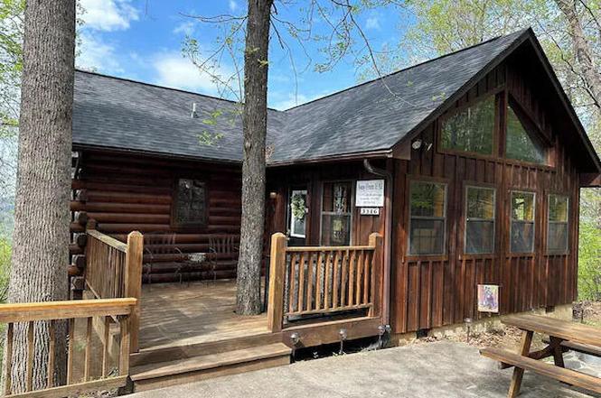 3346 Priscilla Heights Ln, Sevierville, TN