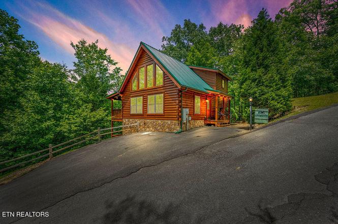 766 High Mountain Way, Gatlinburg, TN