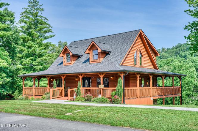 2028 Piney Overlook Ln, Sevierville, TN