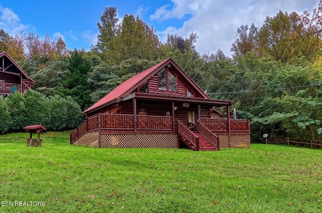 2740 Waldens Creek Rd Unit 1 & 2, Pigeon Forge, TN