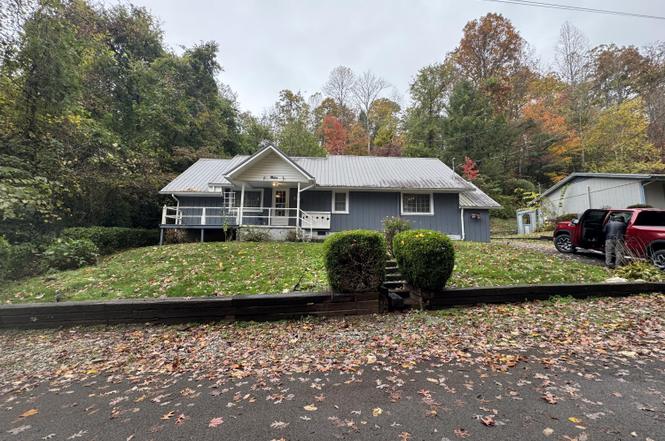 315 Elbow Ln, Gatlinburg, TN