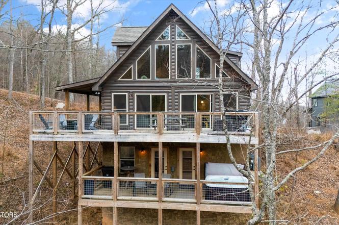 2906 Joyner Hills Ln, Sevierville, TN
