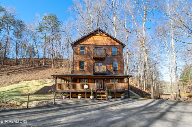 740 Bear Hollow Way, Sevierville, TN