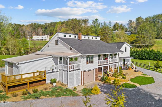1945 Valley Woods Dr, Sevierville, TN