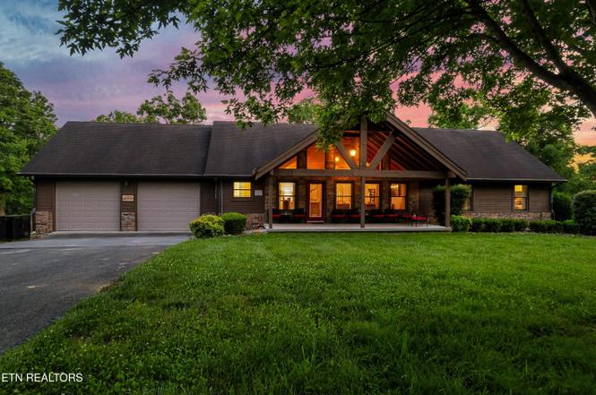 2744 Dayne Dr, Sevierville, TN