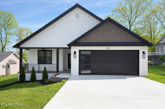 456 Lakeview Dr, Crossville, TN