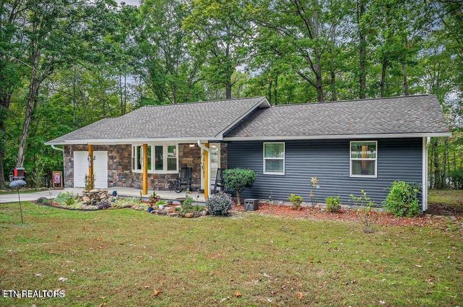 155 Lakeshire Dr, Crossville, TN
