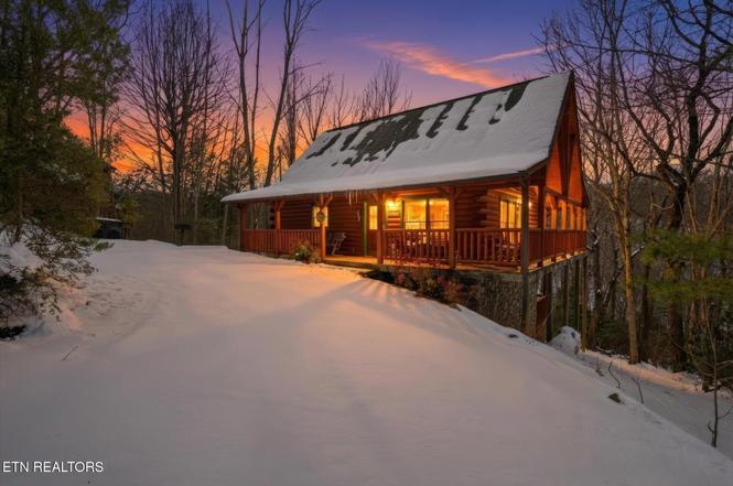 1713 Parkway View Ct, Sevierville, TN