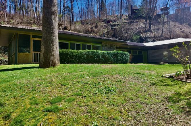 231 Silverbell Ln, Gatlinburg, TN